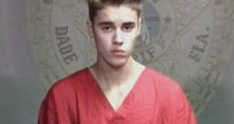 Justin Bieber broke into tears as soon as he landed in jail