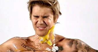 Justin Bieber Gets Egged in Comedy Central Roast Promo - Video