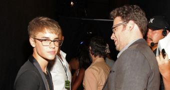 Justin Bieber is backing out slowly from his feud with Seth Rogen
