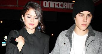 Justin and Selena again spark reunion rumors as they are spotted together in Texas