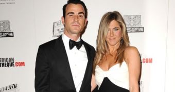 Justin Theroux wants to make Jennifer Aniston a richer woman, himself a richer man too
