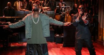 Kanye West performs on Jimmy Fallon, disses Kim Kardashian’s ex, Ray J