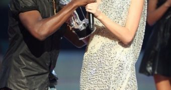 Kanye West embarrasses himself at the 2009 VMAs by interrupting Taylor Swift’s acceptance speech