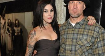 Jesse James promotes new book, opens up about divorce from Sandra Bullock