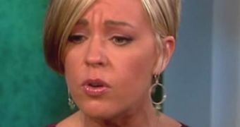 Kate Gosselin is left without money to support the children, asks for spousal and child support from Jon