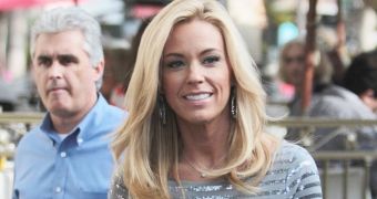 Kate Gosselin is still dating her married former bodyguard, still being mean to her kids