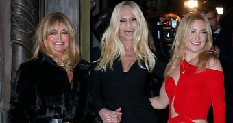 Goldie Hawn, Donatella Versace and Kate Hudson in Paris, for the Atelier Versace show