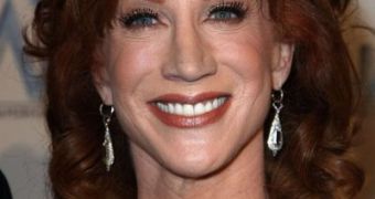 “If you think a comedian is a bully, you’ve never been bullied,” Kathy Griffin says of Sarah Palin feud