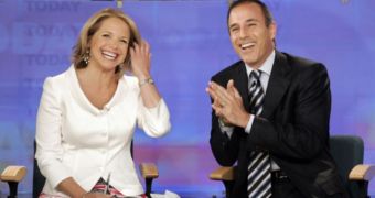 Katie Couric and Matt Lauer are reunited in bed on her new show