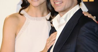 Katie Holmes files for divorce from Tom Cruise, wants sole custody of daughter Suri
