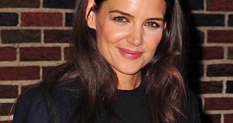 Katie Holmes and Jamie Foxx are just good friends, not dating, says Foxx himself