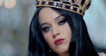 Katy Perry wants to “Roar” for Prince Harry