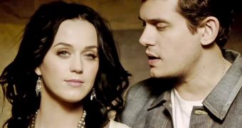 Katy Perry flaunts an engagement ring on outing with John Mayer