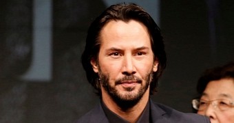 Keanu reeves gets home intruder, calmly asks her to leave