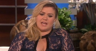 Kelly Clarkson talks fat-shaming and developing a thick skin against it