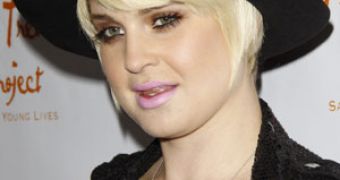 Kelly Osbourne says media is making it hard for her to prove what she’s capable of