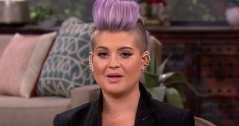 Kelly Osbourne reveals she too has the cancer gene, discusses Angelina Jolie's decision
