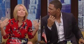 Kelly Ripa had to ditch the professional makeup after losing Super Bowl bet with George Clooney