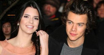 Kendall Jenner is desperatly trying to get back Harry Styles, he's not interested anymore