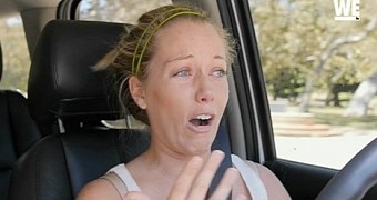 Kendra Wilkinson in a screenshot from season 3 of Kendra on Top: she’s crying over Hank Baskett’s betrayal