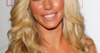 Kendra Wilkinson Rushed to the Hospital After Car Accident