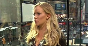 Kendra Wilkinson gets defensive in new interview, makes it clear she’s not divorcing Hank Baskett