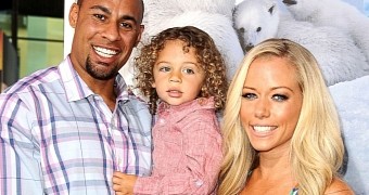 Kendra Wilkinson took Hank Baskett back, they are together again