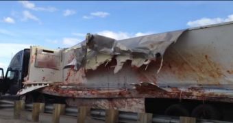 Ketchup Truck Crash Snarls Traffic in Reno, Closes Down I-80