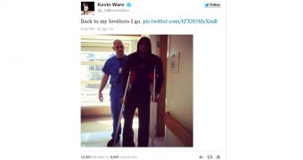 Lousiville Cardinals guard Kevin Ware posts photo taken after injury