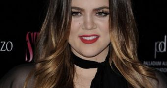 Khloe Kardashian Is Worried About Kim's Fling with Kanye West