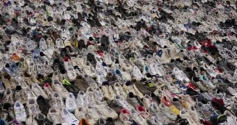 National Geographic Kids' readers collect 16,407 recyclable shoes, set new world record