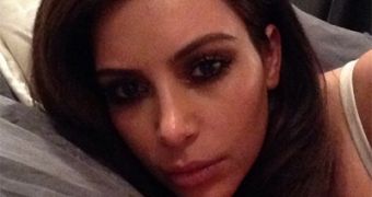 Kim Kardashian got used to the blond and now regrets going brunette
