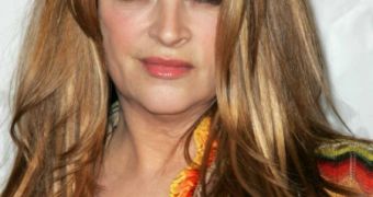 Actress Kirstie Alley launches Organic Liaison weight-loss program