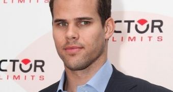 Kris Humphries is being sued for $52,000 [€39,655] plus interest by clothes retailer