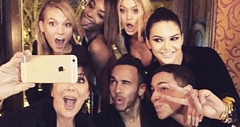 Kris Jenner and Kendall Jenner hang out with Lewis Hamilton at Paris Fashion Week