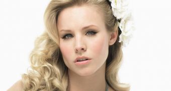 Kristen Bell spent hours in makeup to look like this, to hide her 214 tattoos