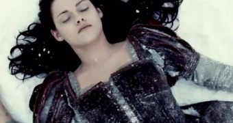Kristen Stewart is Snow White in “Snow White and the Huntsman”