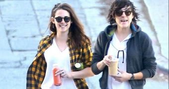 Kristen Stewart and Alicia Cargile are good friends, rumored lovers