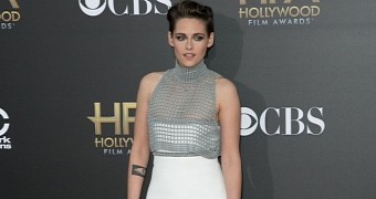 Kristen Stewart in Chanel at the Hollywood Film Awards 2014