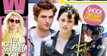 Kristen Stewart Tells Robert Pattinson She’s Pregnant
