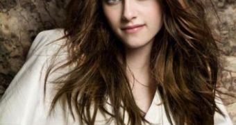Kristen Stewart is being courted for Snow White role in Universal’s “Snow White and the Huntsman”