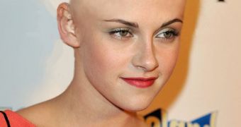This fake photo of Kristen Stewart shows what she might look like bald