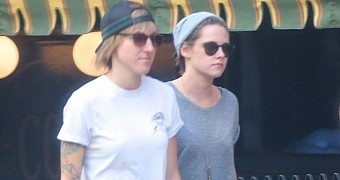Kristen Stewart and Girlfriend Alicia Cargile Go Public - Photo