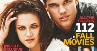 The latest issue of EW brings Taylor Lautner, Kristen Stewart and plenty of “New Moon” details