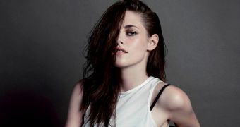 Kristen Stewart has been gaining weight for her role in “Sils Maria”