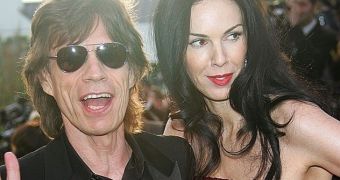 L'Wren Scott's ashes will be split between her family and her boyfriend, Mick Jagger