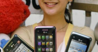 Windows Mobile-powered LG-GM730 goes on sale in Korea