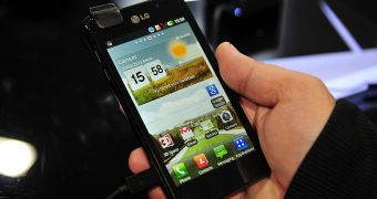 LG Optimus 3D Max Spotted at FCC with AT&T 3G Radios