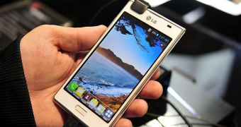 LG Optimus L7 Goes Cheaper in India, Now Available for $300 (€230)