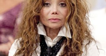Reports say La Toya Jackson fears for her life as she believes Michael’s killers are after her as well